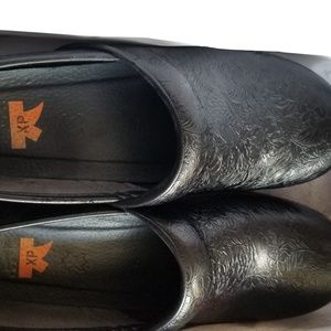 Dansko xp pro clogs